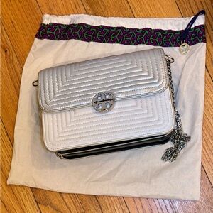 Tory Burch Silver/White Quilted Bag, Like-New